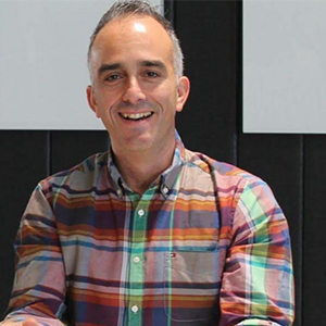 E Alberto González de Mena